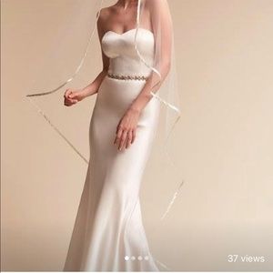 One tier cascading bridal veil